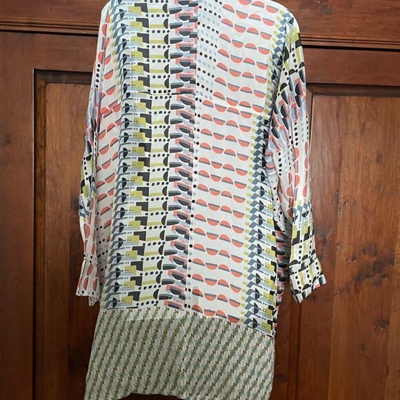 NWT CAITE AND KYLA REMY KIMONO WITH EMBROIDERY Sizes S & M - Picture 5 of 8